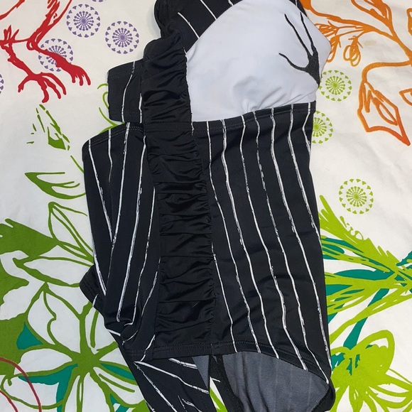 Disney swimsuit - Picture 6 of 7